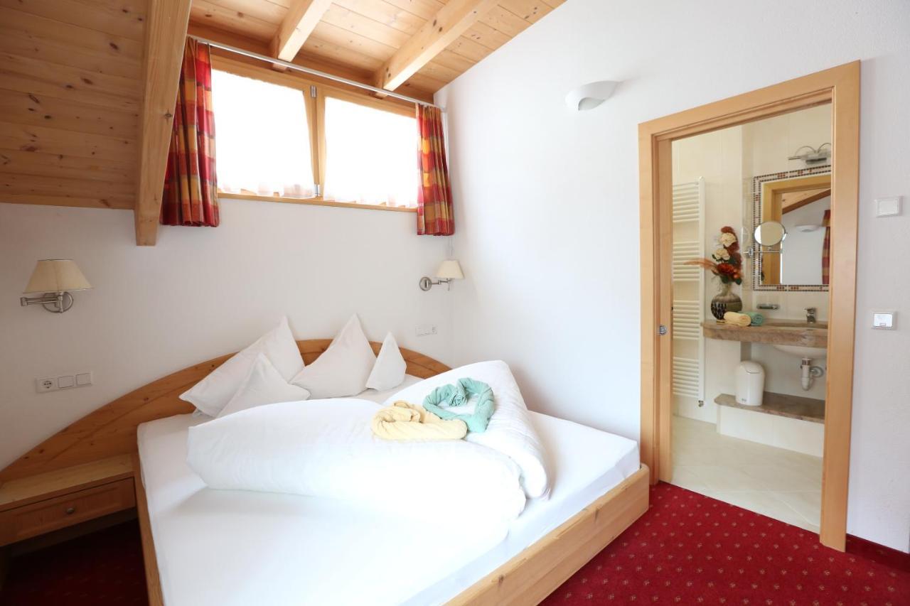 Hotel Theiner Graun im Vinschgau Exterior foto