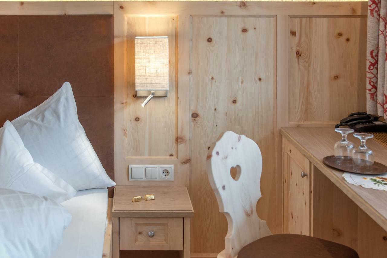 Hotel Theiner Graun im Vinschgau Exterior foto