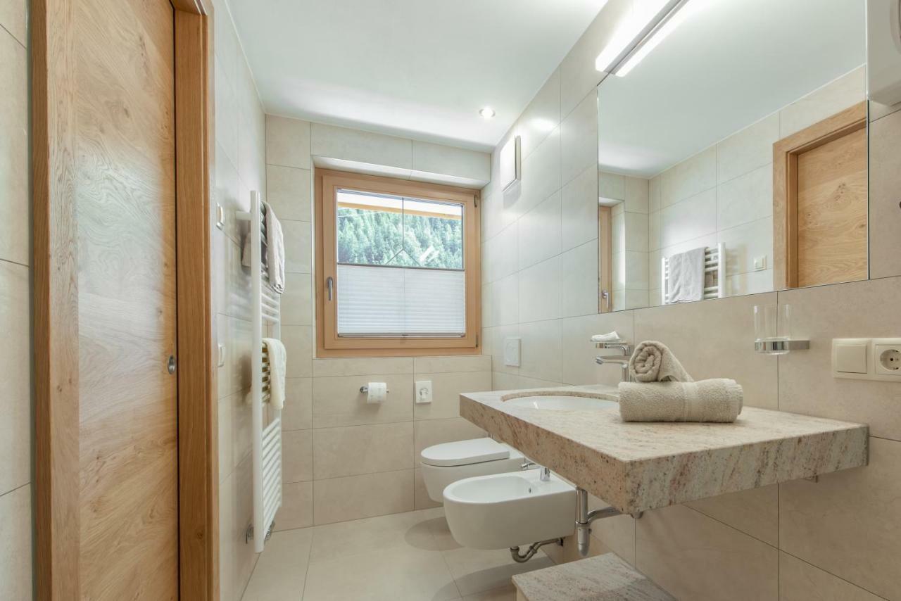 Hotel Theiner Graun im Vinschgau Exterior foto