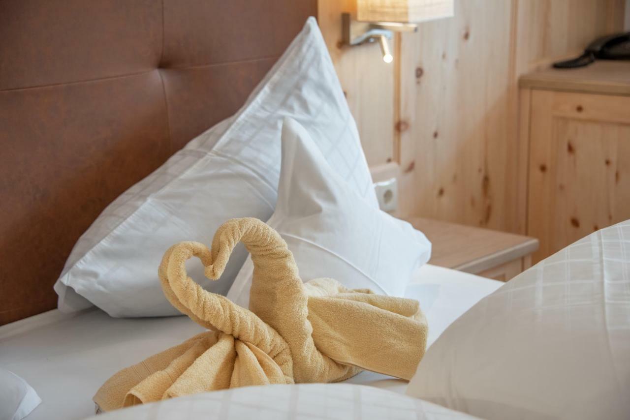 Hotel Theiner Graun im Vinschgau Exterior foto
