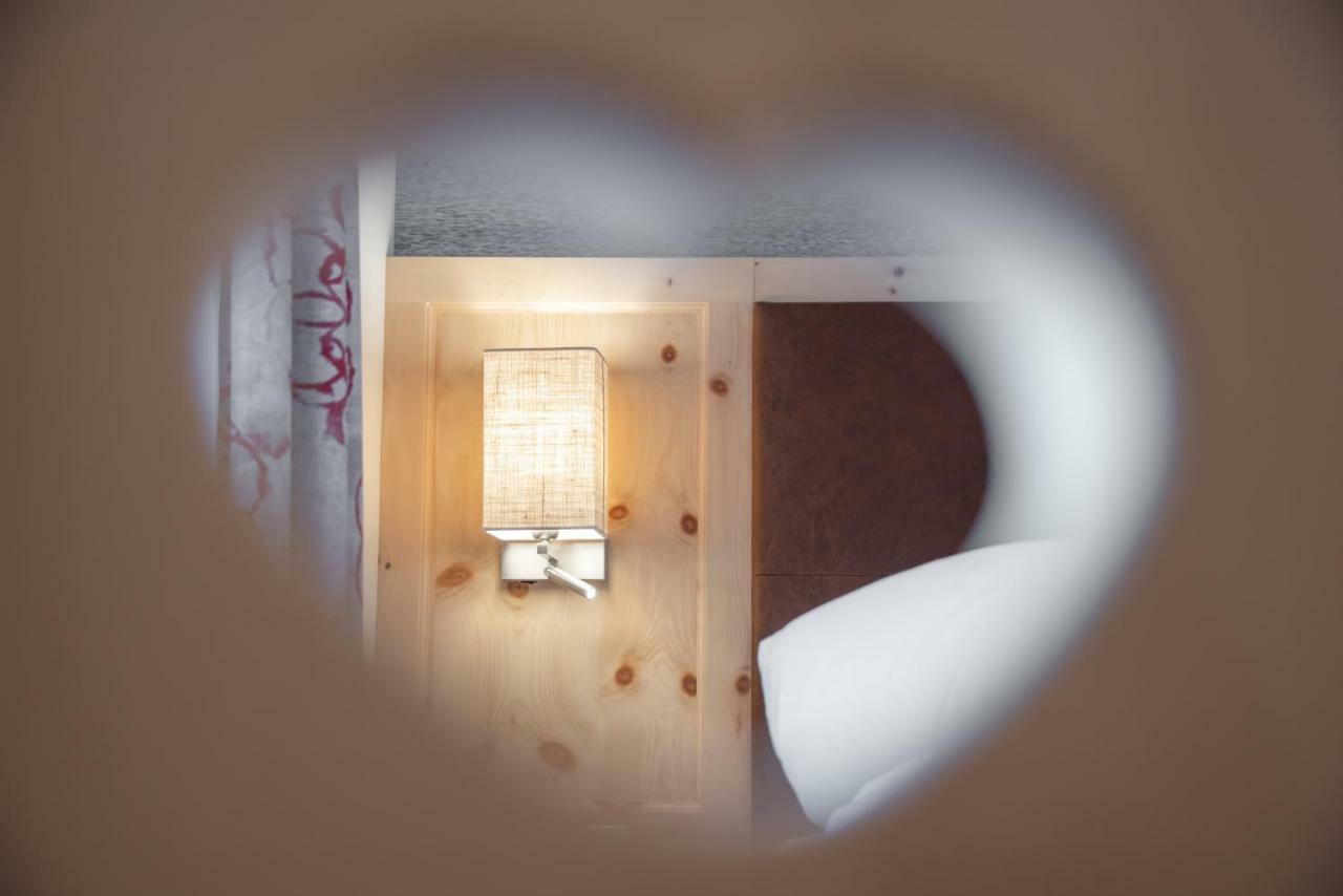 Hotel Theiner Graun im Vinschgau Exterior foto