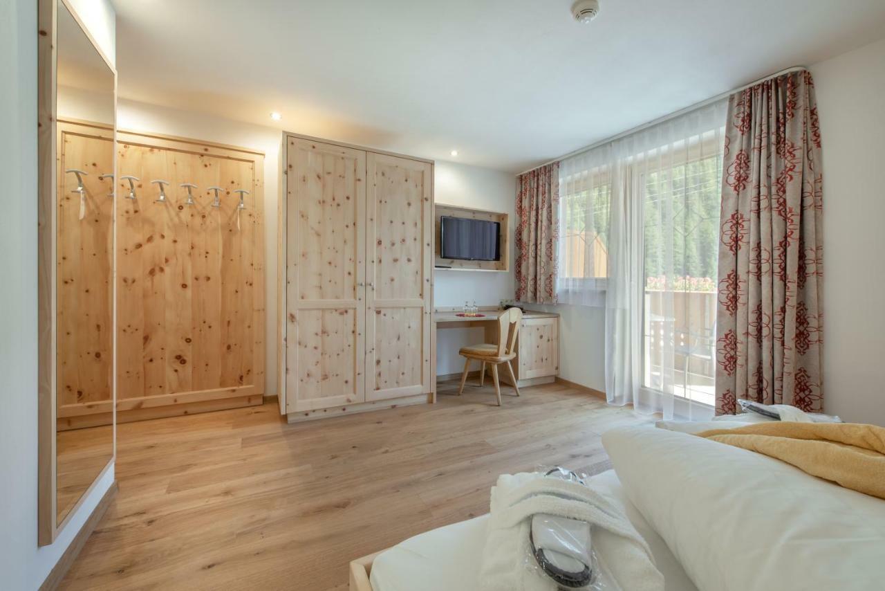 Hotel Theiner Graun im Vinschgau Exterior foto