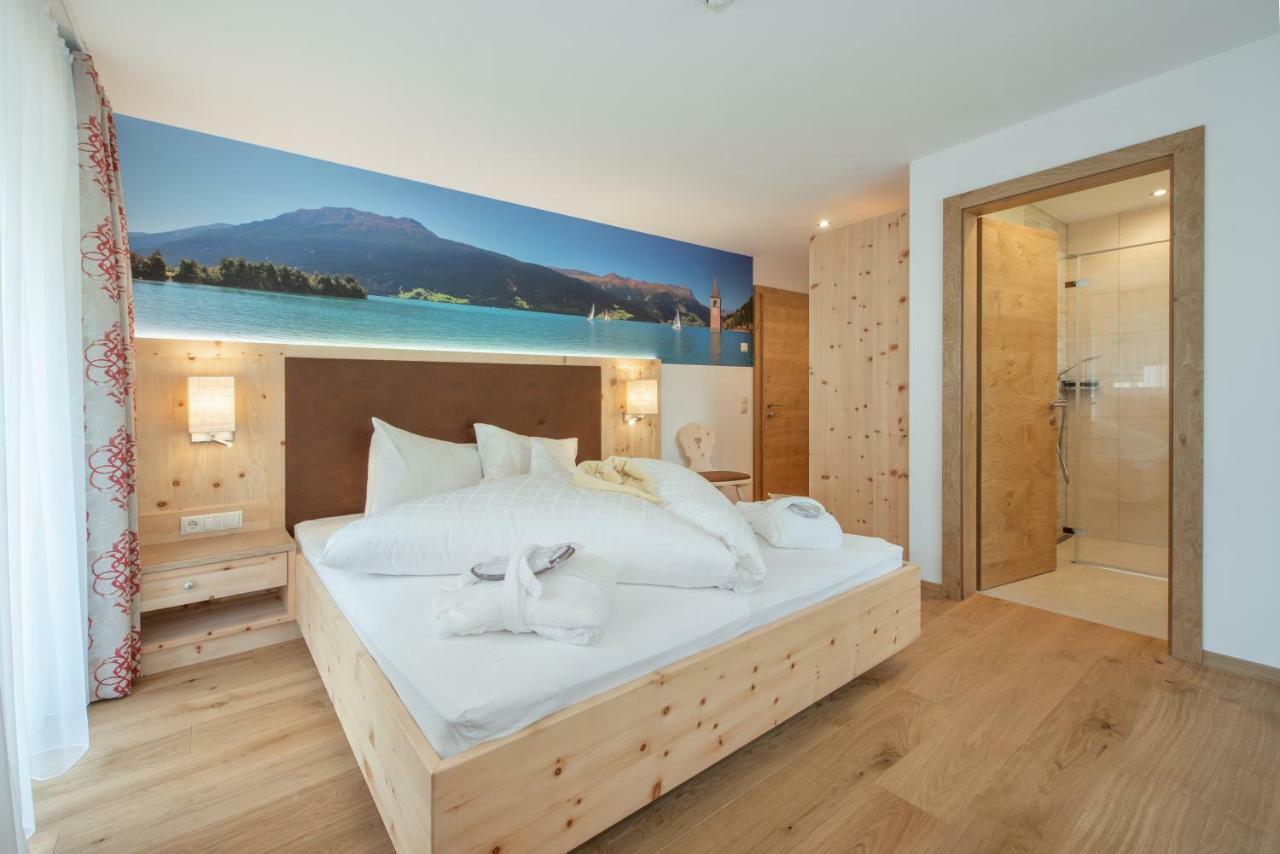 Hotel Theiner Graun im Vinschgau Exterior foto