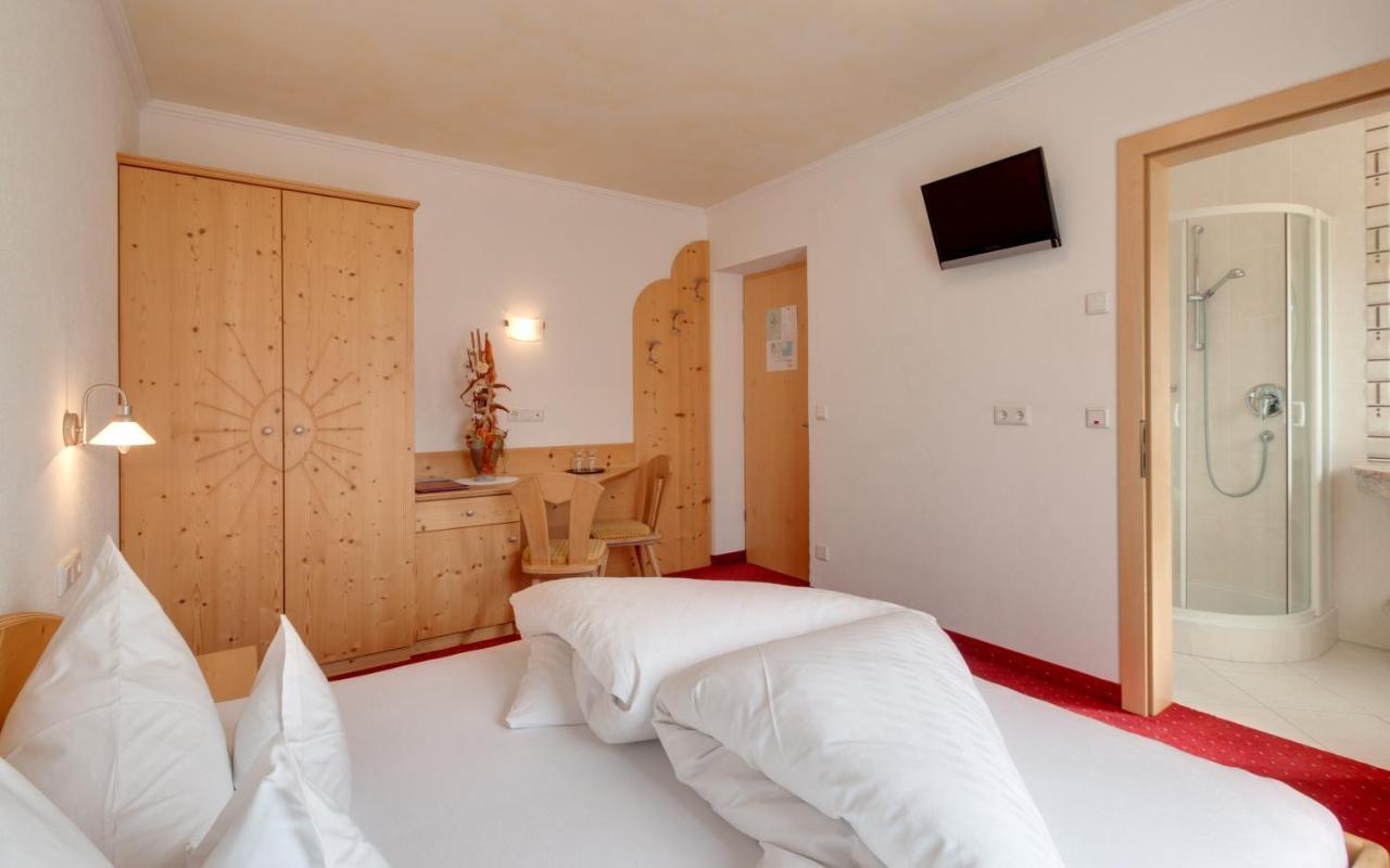 Hotel Theiner Graun im Vinschgau Exterior foto