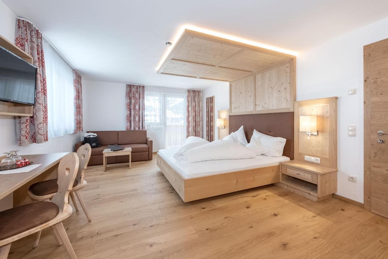 Hotel Theiner Graun im Vinschgau Exterior foto